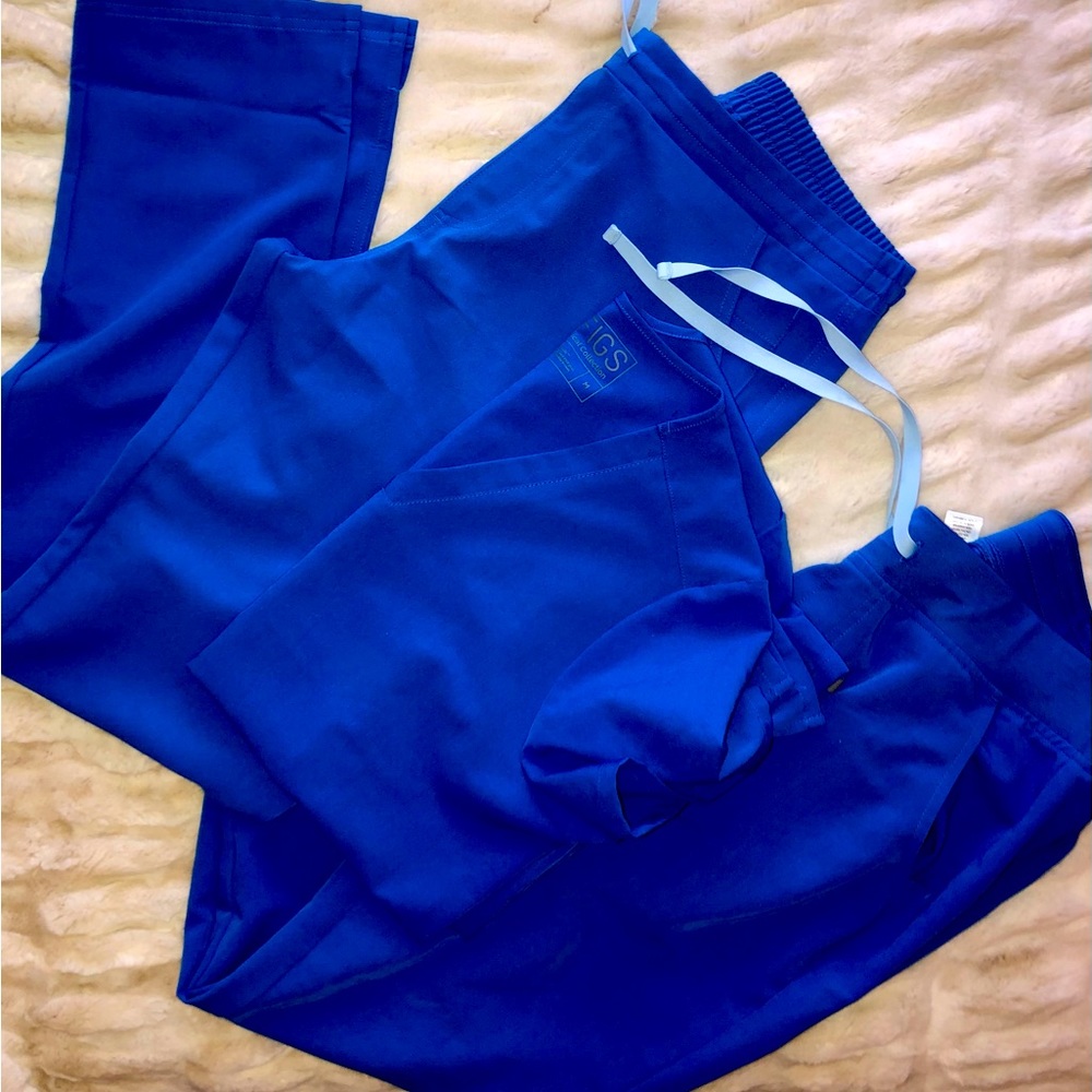 Figs scrub set( Royal blue)